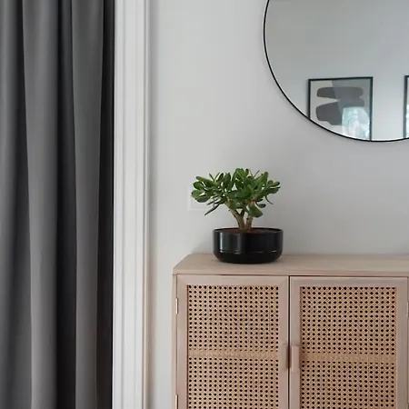 Modern 1br With House Sauna & Huge Balcony Above Mall Of Tripla By Nordic Collection *